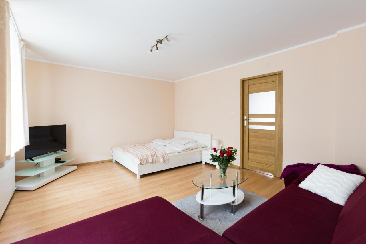 Aparthouse Apartamenty Centrum Сосновец Экстерьер фото